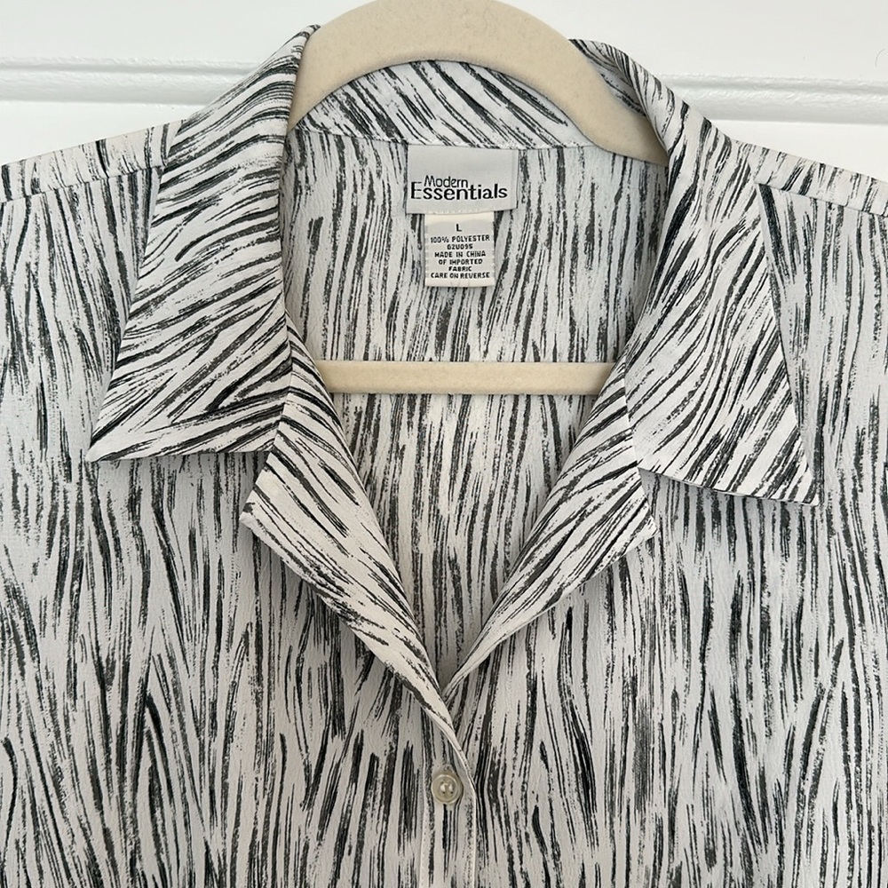 Modern Essentials White & Gray Patterned Short Sl… - image 2